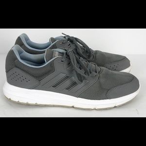 Adidas Galaxy 4 Running shoe gray Women’s size 10